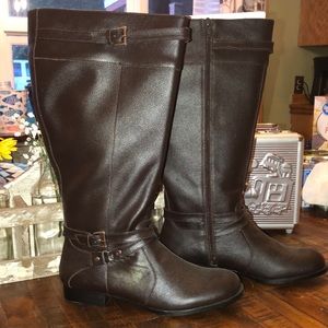 Women’s comfortview boots size 9.5w